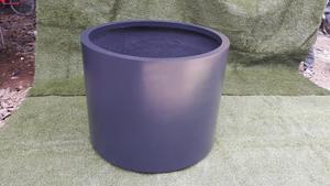 KNT Creations Pot de fleurs circulaire classique moderne en fibre de verre léger et durable, finition mate ou brillante, pour intérieur, extérieur, jardin et maison - Product Image 4