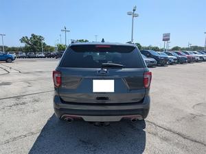 FORD EXPLORER XLT 2017 d'occasion, propre, conduite à gauche/droite - Product Image 2