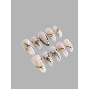 Golden Drift Press on Nail : Design élégant et accrocheur pour les passionnés de nail art - Product Image 1