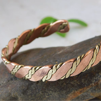Bracelet en cuivre élastique en polyester personnalisé, fait main, gaufré, promotionnel, de style mode, avec logo personnalisé, par Antique Creations - Naturel