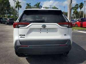 TOYOTA RAV 4 SUV d'occasion en bon état - Product Image 4