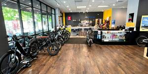 Bicicletas eléctricas para adultos con tracción en las cuatro ruedas, motor dual, potencia máxima de 6000W, bicicleta eléctrica con llantas gruesas de 26 pulgadas, batería de 52V 26AH, freno hidráulico dual. - Product Image 3