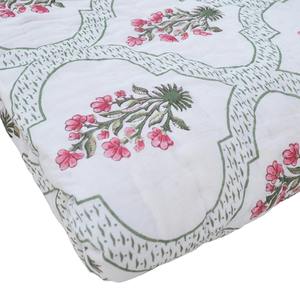 ORGANIC MULMUL COTTON QUILT 100% Pure Made Edredón de algodón orgánico Hecho EN LA India Producto suave y cómodo. - Product Image 5