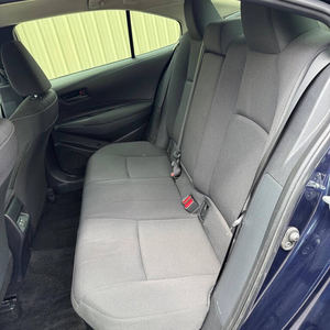 Noir 2024 Toyot_a Corolla Hybrid LE FWD avec sièges en tissu Moteur hybride Transmission automatique Bluetooth CarPlay Jantes en acier - Product Image 6