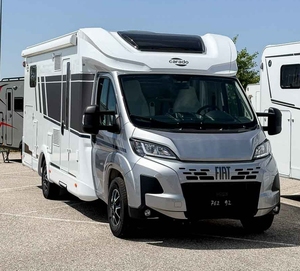 CHEAP NEW 2024 Euro6 Luxury Camper Trailer Motorhome RV Offroad 4-6 Persons Used for Camping Free - Product Image 1