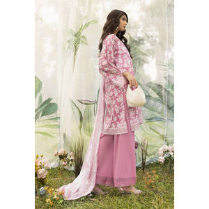 ชุดสูทผ้าลอนพิมพ์ลาย 3 ชิ้นสำหรับผู้หญิง พร้อมผ้าคลุมไหล่ รุ่น SD-52161 - Product Image 4