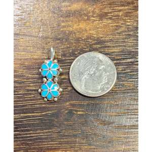 Pendentif Fleur en Turquoise et Argent Sterling Fait Main Zuni pour Cadeau - Product Image 3