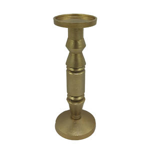 Bougie en métal dernier modèle support de pilier fini or pour la maison mariage noël éclairage de table décor bougie à la main pilier - Product Image 1