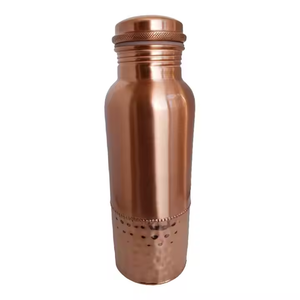 Excellentes bouteilles en cuivre, avec un thème de conception de yoga sont disponibles en tant qu'accessoires de bouteille d'eau en métal à bas prix - Product Image 2