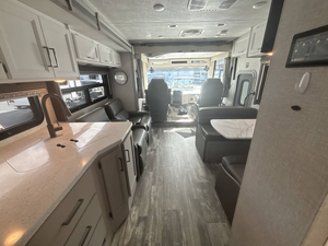 Caravane de voyage T-h-o-r H-u-r-r-i-c-a-n-e 29M d'occasion 2024 - Product Image 5