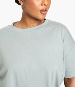 Alta calidad 210gsm 100% algodón Unisex cuello redondo señoras camiseta ajuste relajado en blanco personalizado puff impreso logotipo peso pesado camiseta de mujer - Product Image 6