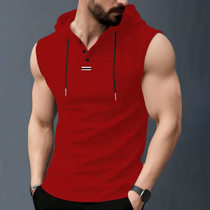 Débardeur à capuche sans manches pour hommes, tissu léger et respirant, avec capuche et bouton réglables pour les entraînements d'été. - Product Image 1
