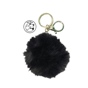 Porte-clés noir moelleux - Product Image 1