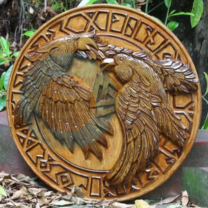 Bouclier rond Viking en bois médiéval Bouclier à poignée en bois fait à la main par Calvin Handicraft - Product Image 1