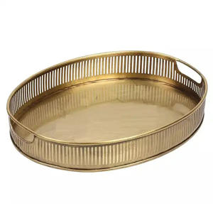 Plateau de service en métal finition or antique, forme ovale, adapté à la table à manger, aux collations, aux aliments et aux boissons - Product Image 1