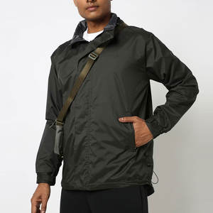 Vêtement de protection contre la pluie, respirant, veste anorak pour homme, imprimé à l'écran, poche, look élégant, veste anorak pour homme à la vente - Product Image 1