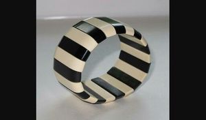 <b>Indian</b> Supplier's New Collection Modern Resin <b>Bangle</b> Women Party Wedding Jewelry Romantic Customized Color Size - Product Image 3