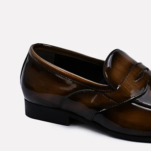 Zapatos de cuero marrón premium para hombre con construcción de alta calidad y estilo, hechos a mano con cuero premium y durabilidad. - Product Image 5