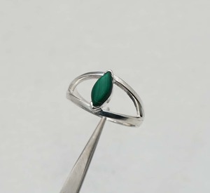 925เงินแท้เดือนพฤษภาคมหินมาลาฮีทพร้อมฐานหนามเตยรูปวงแหวนรอบดวงตา - Product Image 4