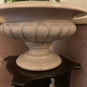 Statues en marbre sculptées à la main, sculptures et gravures sur pierre, jardinières en pierre, pots à fleurs, vases au meilleur prix - Product Image 1