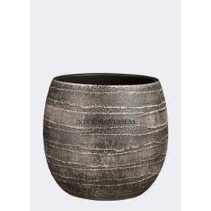 Macetas y Jardineras Decorativas de Metal de Alta Calidad con Recubrimiento en Polvo de Color Negro en Forma Rectangular y Cuadrada - Product Image 6