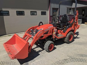 Venta al por mayor de mini tractor Kubota BX23S, solución agrícola premium con motor potente, fácil manejo y larga vida útil. - Product Image 4