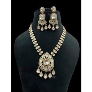 Conjunto de collar de una sola capa Moissanite Polki de lujo con pendientes para boda y joyería de moda nupcial Kundan para mujer - Product Image 1