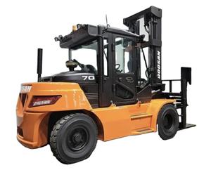 Offre exclusive aux enchères pour chariots élévateurs pneumatiques D70S-7 2021, capacité de maintien de 15 500 lb - Product Image 1