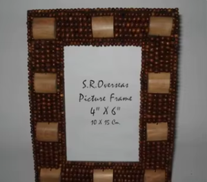 Cadre photo en bois perlé artisanal écologique 4x6 pouces, cadre photo rustique brun en perles de graines avec accents en bois naturel, table - Product Image 5