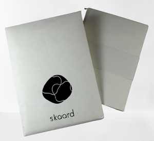 การ์ดพิมพ์ออฟเซ็ตตกแต่งบนกระดาษทำมือ ปรากฏให้เห็นลายเหมือนวาดด้วยสีน้ำ ของแท้จากงานฝีมือ เป็นเครื่องเขียนและการ์ดที่เป็นมิตรกับสิ่งแวดล้อมอย่างแท้จริง - Product Image 5