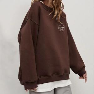 Sweat-shirt oversize pour femme 100% coton, conçu avec un tissu brossé doux offrant un ajustement confortable et décontracté, printemps automne devant - Product Image 1