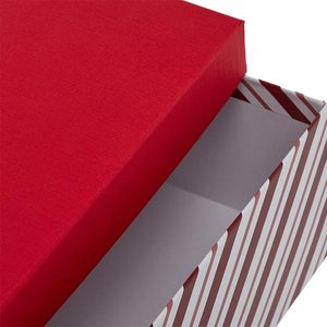 ชุดกล่องของขวัญลายเฉียงสีแดงและสีขาวสำหรับวันวาเลนไทน์ อุปกรณ์ตกแต่งที่หรูหราและโดดเด่น - Product Image 2