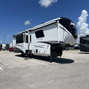 Se vende Jayco Pinnacle 3-2-R-L-T-S usado del 2026 - Product Image 1