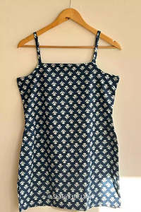 Qualité parfaite indien fait à la main les femmes portent Kurtis main bloc imprimé tunique haut chemisier court Kurti avec passepoil imprimé fleuri Kurtis - Product Image 2