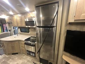 Vente en gros de caravanes d'occasion économiques Tiffin Allegro 32SA 2018 - Product Image 6