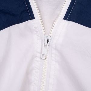 Veste coupe-vent en nylon de qualité supérieure 2026, veste tendance avec poche latérale zippée, logo brodé de haute qualité pour hommes - Product Image 4