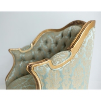 Fauteuil Callister Palais de Versailles en bois massif, design français antique, finition dorée damassée