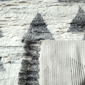 พรมขนสัตว์โมร็อคโคแบบถักมือสุดหรูสไตล์ดั้งเดิมสำหรับบ้านและการตกแต่งภายในของคุณ - Product Image 6