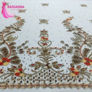 Nouveau beau tissu de luxe en dentelle de conception Tissu en dentelle perlée pour robe de mariée et robe de mariée - Product Image 3