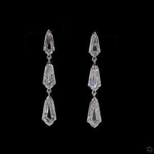 Boucles d'oreilles pendantes en diamant Radiant de 3,97 carats pour femmes, pierres cultivées en laboratoire, en platine, bijoux de luxe faits à la main - Product Image 1