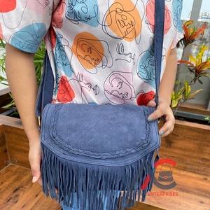 กระเป๋าถือของผู้หญิงหนังกลับแท้2024เรียบหรูออกแบบได้เองดีไซน์ระดับสูงหนังวัวสีม่วงขนาดใหญ่ - Product Image 1