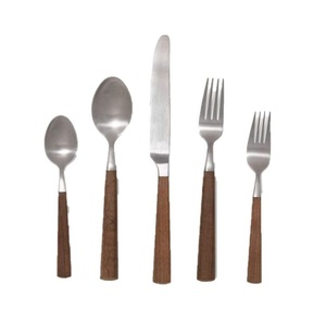 Juego de Cubiertos de Acero Inoxidable de Larga Duración con Atractivas Mangos de Madera Diseñados para Cocinas Modernas y Decoración Elegante - Product Image 3