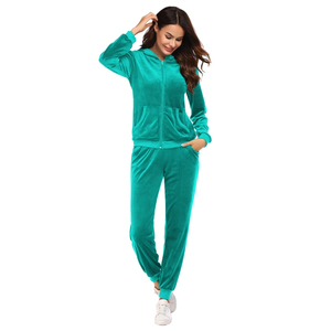 High Quality Custom <b>Men's</b> 2-Piece Winter Tracksuit Wholesale Polyester Sportswear Breathable Lightweight Solid Pattern - Product Image 4