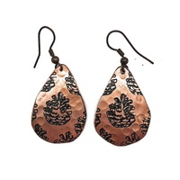 Boucles d'oreilles en cuivre martelé motif feuille de palmier blanche, longues, pour femmes, bijoux de costume rose, collection Holi Australie 2025
