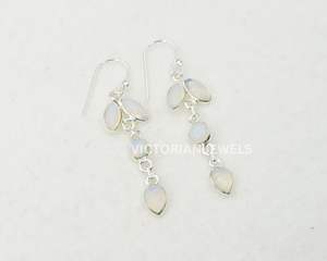 925 argent sterling massif opalite laiteuse mois d'octobre pierre de naissance quatre pierres longue crochet boucle d'oreille - Product Image 1