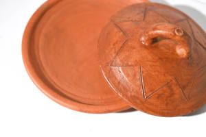 Authentique Tawa/Poêle en terre cuite avec couvercle, ustensile de cuisine moderne en argile, vaisselle en terre cuite de haute qualité et écologique, compatible lave-vaisselle et four - Product Image 4