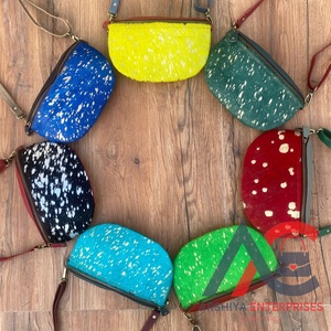 Bolsos cruzados de cuero reciclado metálico con pelo para mujer, riñoneras occidentales y riñoneras, bolsos de hombro de piel de vaca - Product Image 1