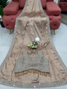 Marque privée Ensemble de saris de mariée Miroir et fil double face Travail Premium Japon Soie Fournisseur en gros - Product Image 4