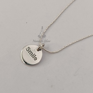 สร้อยคอจี้รูปยิ้ม เงินแท้ 925 สลักข้อความเชิงบวก จี้ห้อยเรียบหรูมินิมอล - Product Image 6