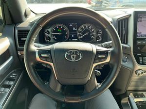 Offre Spéciale : Toyota Land Cruiser AWD d'occasion – Prêt à être expédié - Product Image 2